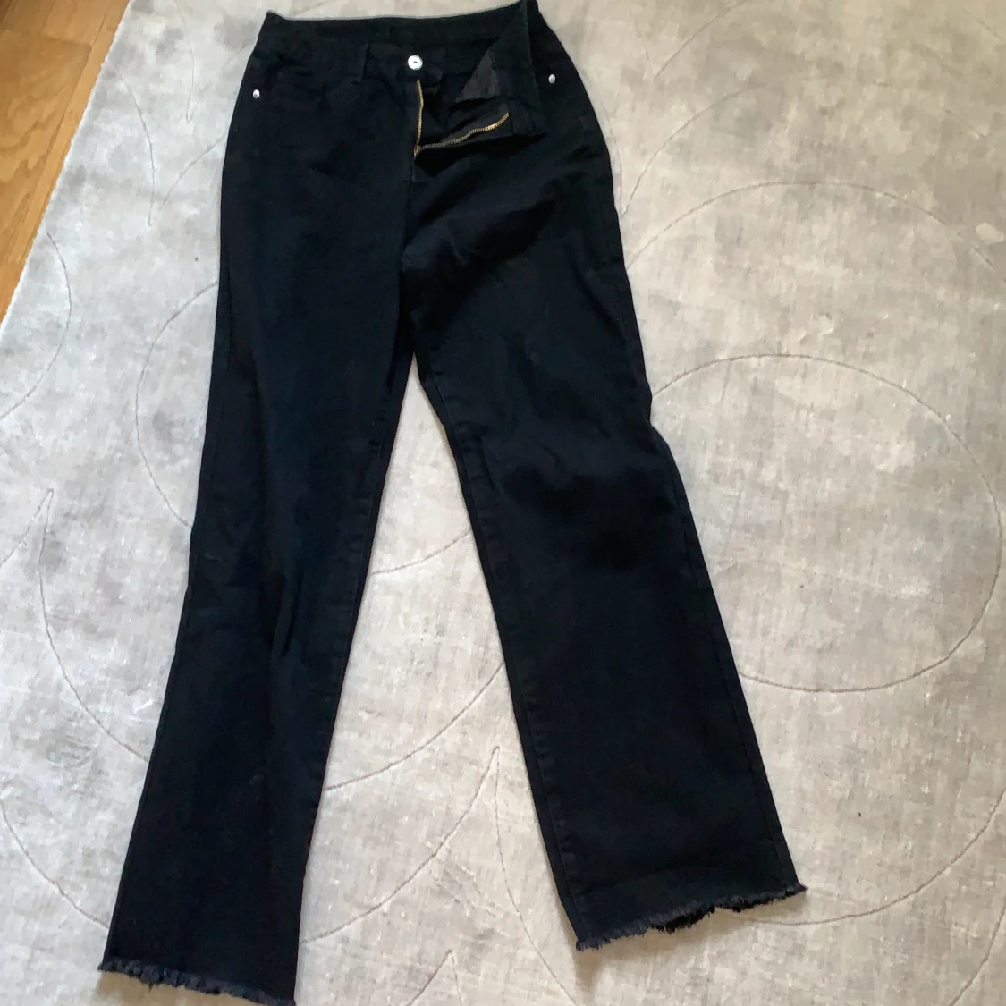SVARTA JEANS