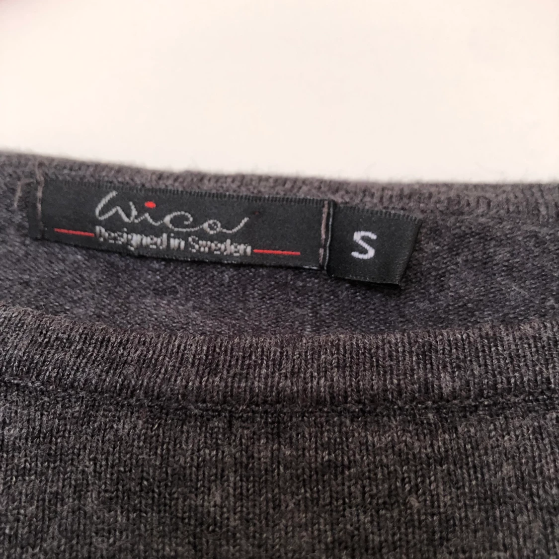 Fin och bekväm tröja strl S - 91