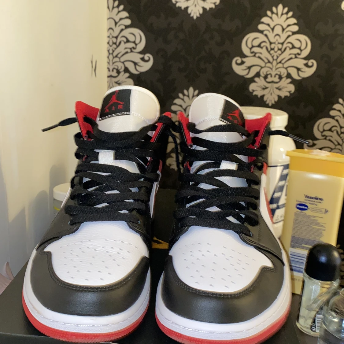 Air Jordan 1 Mid Strl 44 - 91