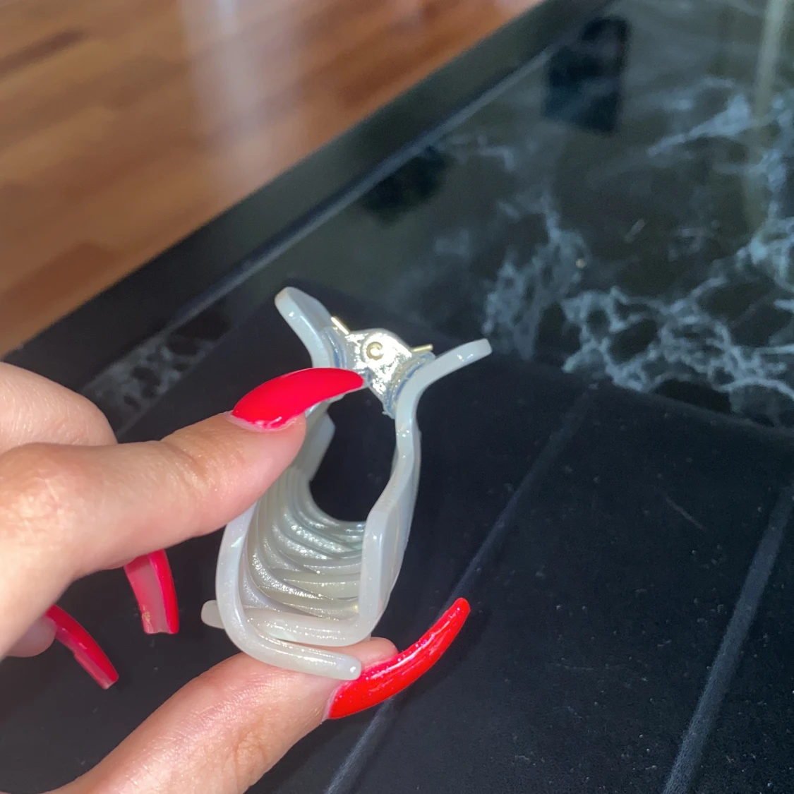 Modern hårklämma  - 90