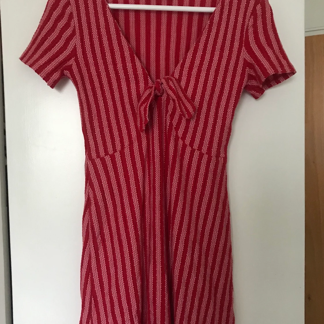 Röd  sommarklänning  - 90