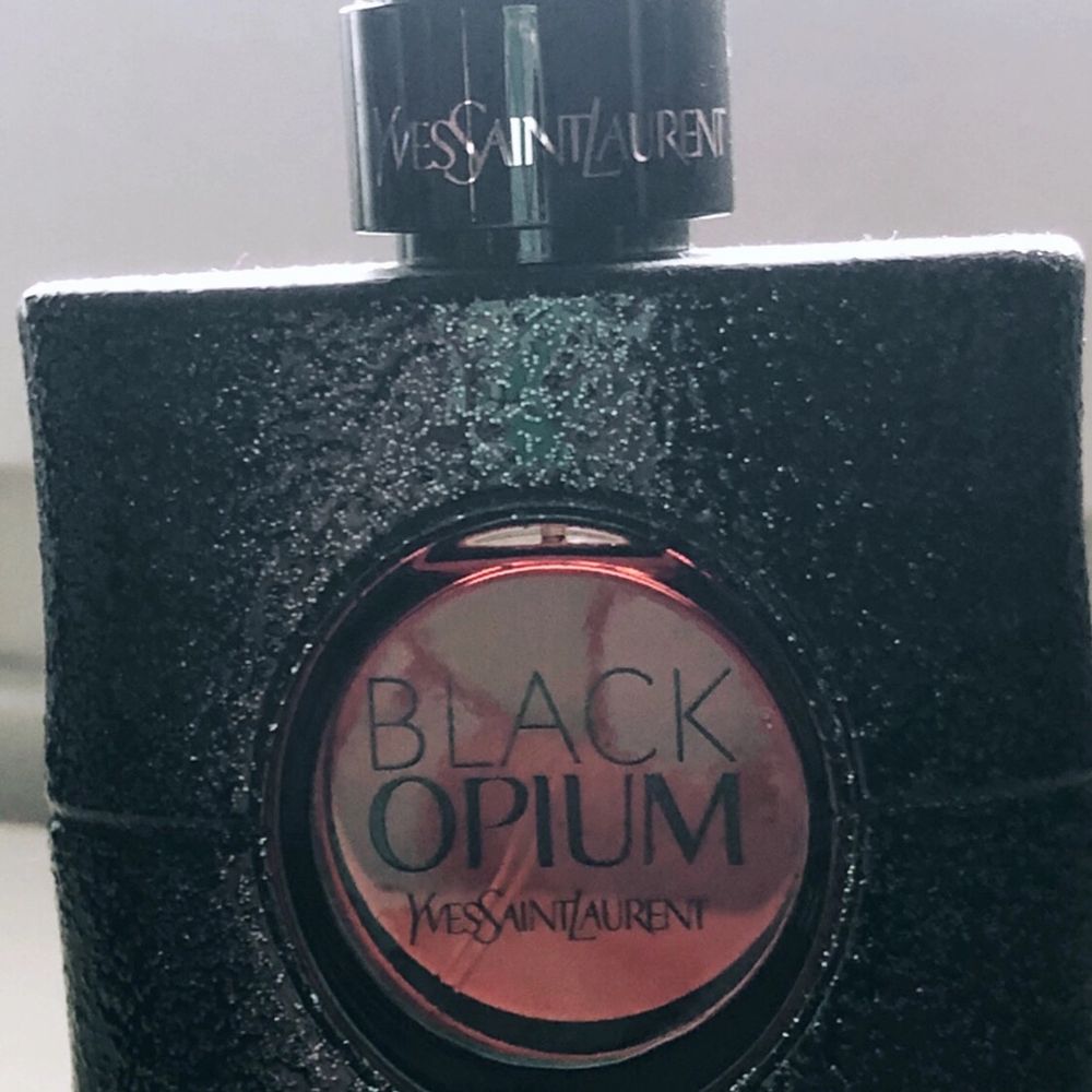 أزرق مثير عاهرة الطائش مجداف  YSL Black Opium Yves Saint Laurent | Plick Second Hand