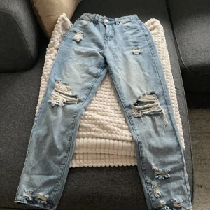 Jeans använda 1 gång  - Jeans me håll från shein använder it så säljer dessa  