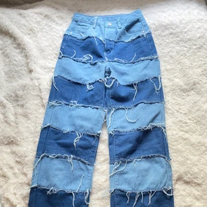 Jeans oanvända SHEIN xs - Häftiga jeans nya  xs