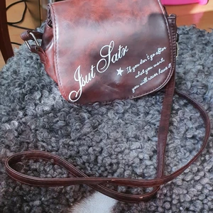 Little hanging bag - I mycket bra skick och passar till. Går som hanging bag.Finns fler bilder 