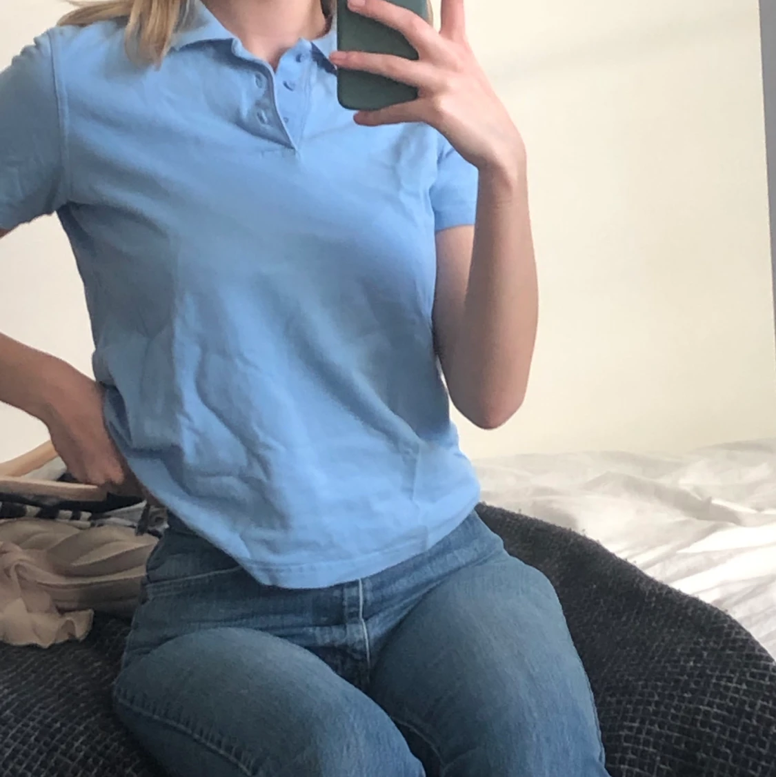 Ljusblå pikétröja