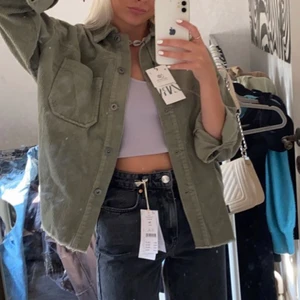 Populär vårjacka ifrån Zara! - Relativt ny , strl S