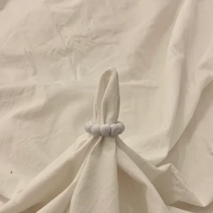 Ring - bubblor - Ring med bubblor (ljusblå egentligen men syns ej på bilden). Går såklart att byta färg eller välja om man vill ha den lack eller matt