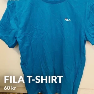 Fila t-shirt  - En fila t-shirt storlek S. Gratis frakt 