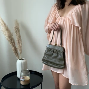 Rosa klänning - En flowy rosa klänning perfekt för sommaren. Budgivning i kommentarerna vid stort intresse 