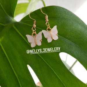 Fjärils örhängen - Vita fjärils örhängen