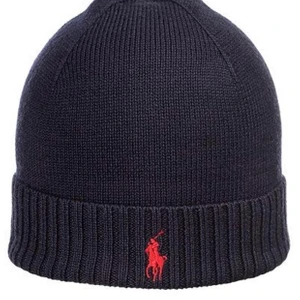ralph luren mössa  - mössa som på bilden säljes nyskick använd få gånger. 