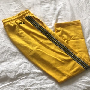 FILA Byxor - FILA byxor storlek M 