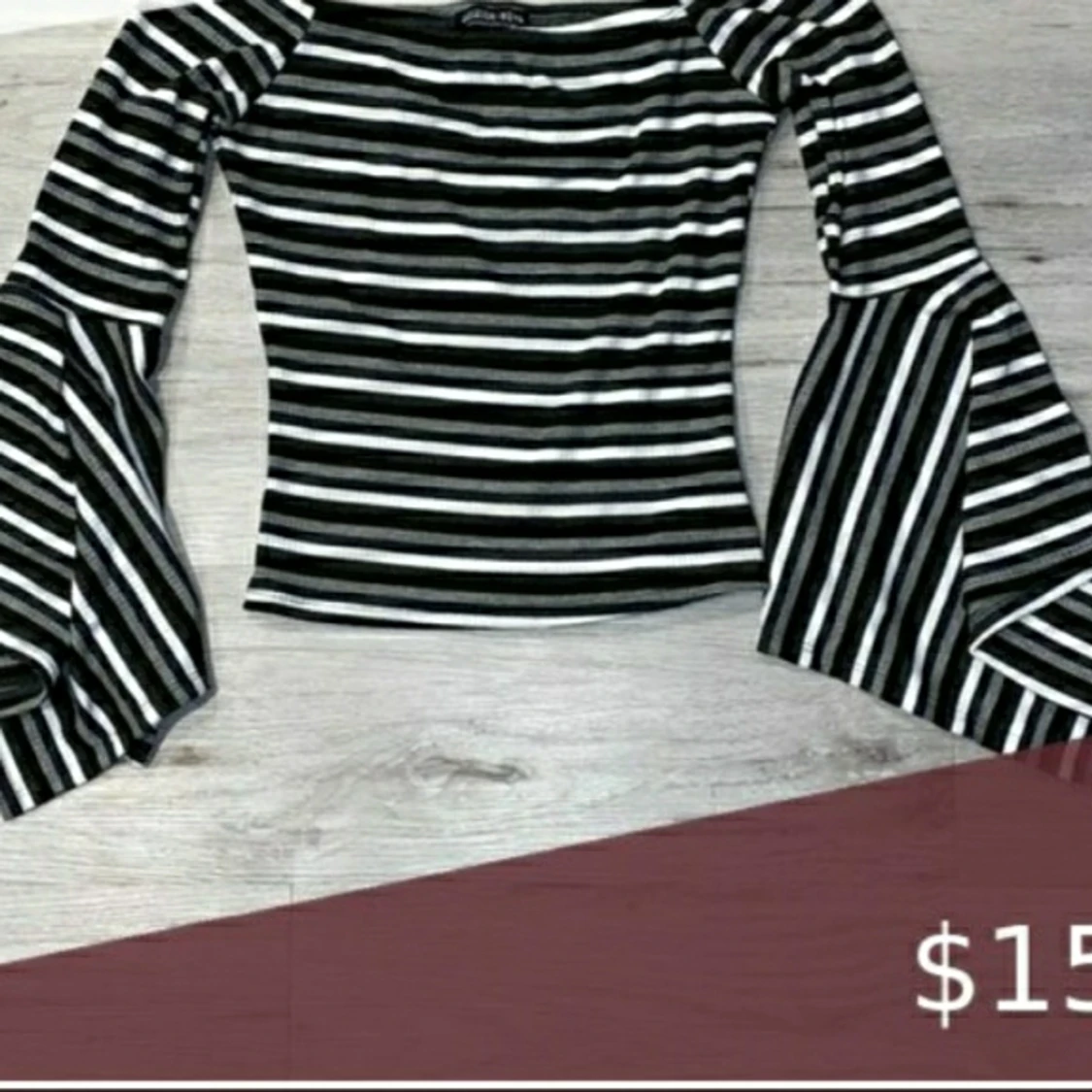 Off shoulder fashionnova top😍.