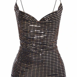 Glitter klänning, aldrig använd!  - Sjukt snygga glitter klänning från pretty little thing. Aldrig använd, perfekt till nyår. Prislapp finns kvar 