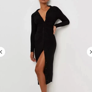 Svart klänning - Sjukt snygg klänning från missguided. Svårt att visa på bild, men ser ut exakt som på bilden från hemsidan. Helt ny med lapp kvar