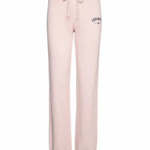 Lexington mjukisbyxor - säljer mina fina rosa mjukisbyxor från lexington. hör av dig för fler egna tagna bilder 