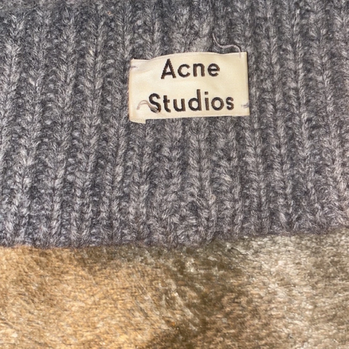 Acne mössa  - 90