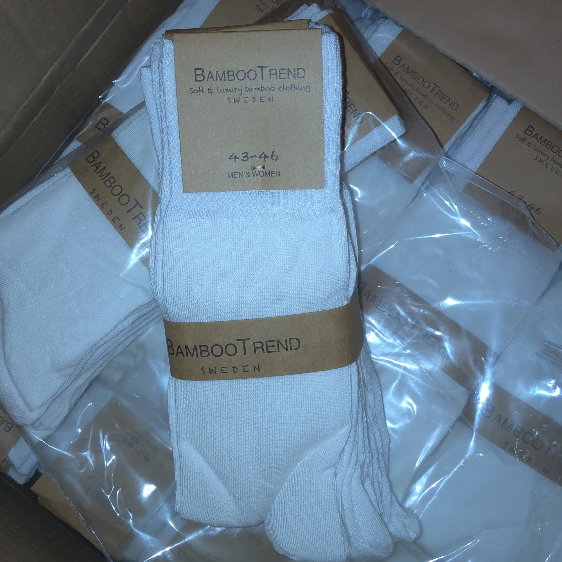 Oanvända bambustrumpor i storlek 43-45