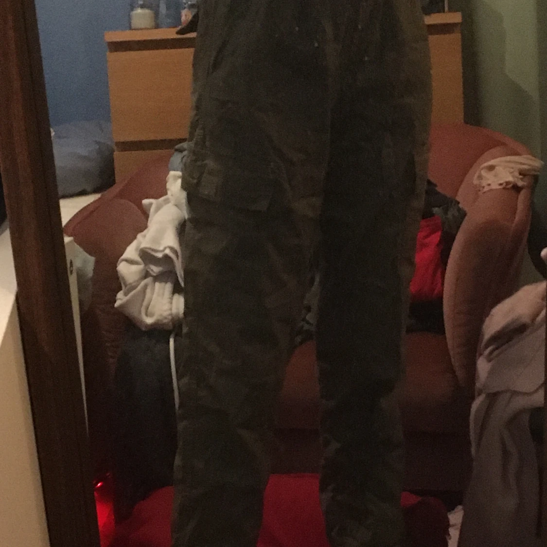 Nya militärgröna byxor från HM
