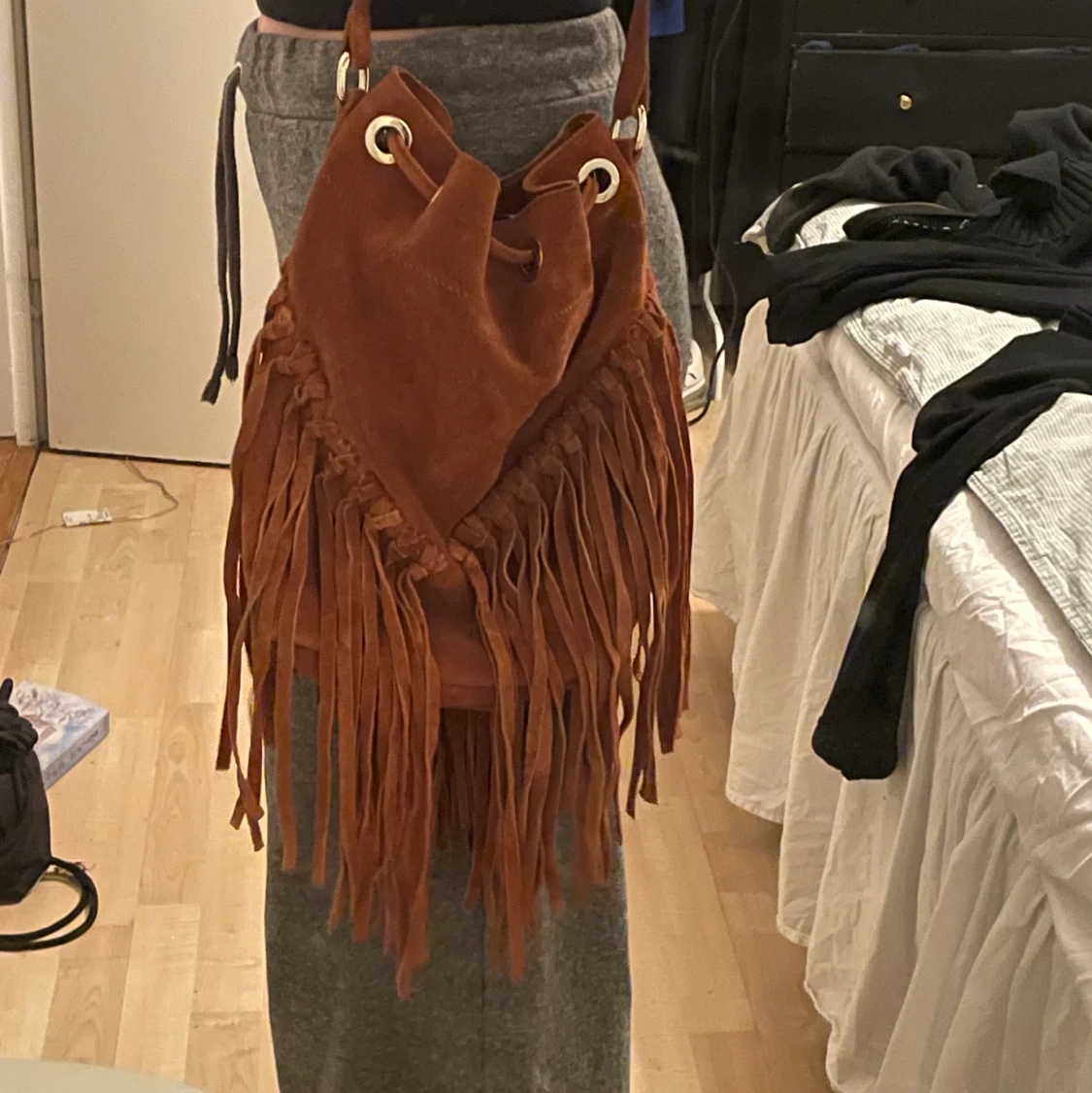 Väska med justerbar axelrem - 91