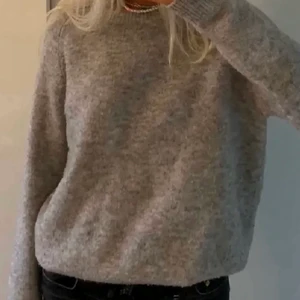 Trp stickad tröja från hm i storlek s - Säljer då jag inte använder längre, väldigt bra skick 