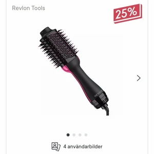 Revlon värmeborste - Värmeborste ifrån revlon. Använt skick, men den funkar bra. Köpt för 795kr förra vintern🤎