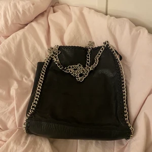 Scorett väska - Tiamo väska från scorett. I bra skick!!! Köpt för 550kr 💕❤️💕❤️