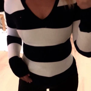 Tommy hilfiger tröja - Trendig Tommy hilfiger tröja❤️
