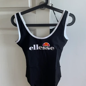 Body från Ellesse - Body från Ellesse i storlek 38, aldrig använd. Köpt för 200kr