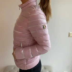 Dunjacka - Säljer min super snygga dolomite jacka. Bra skick! 