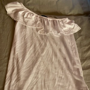 Topp från Cubus - Säljer denna söta topp från Cubus då den inte kommit till användning.