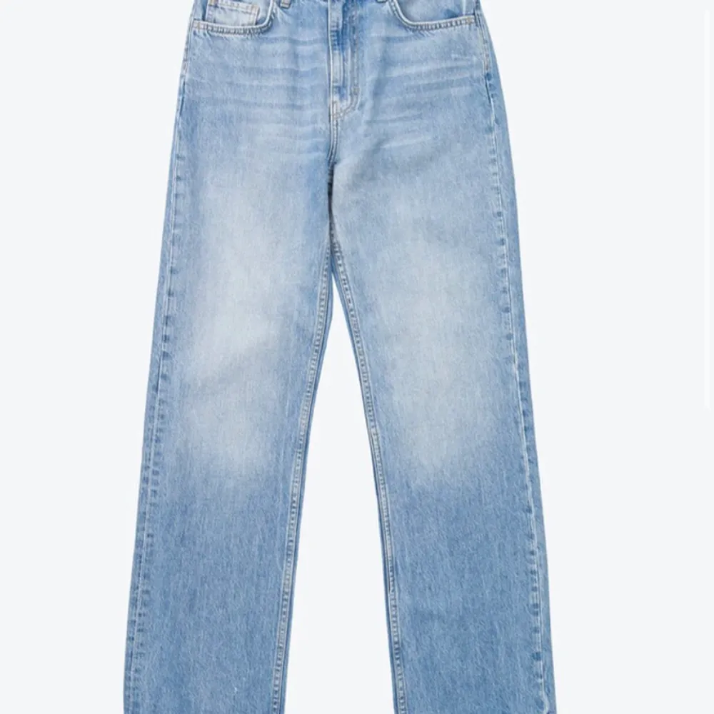 Karve jeans från Carlings i bra skick, säljes då de är för stora💕. Jeans & Byxor.