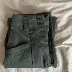 Byxor  - Byxor från Monki 💞✌🏾