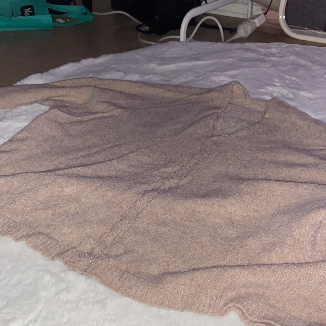 Beige tröja med silver - 90