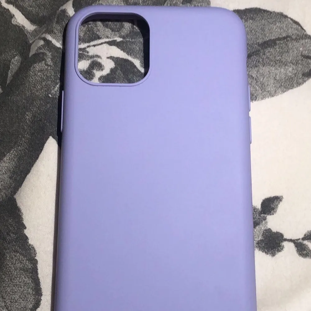 skal i nyskick till iphone 11 pro, skriv för fler bilder/frågor . Accessoarer.