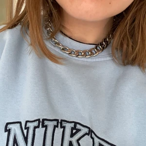 Supercoolt och basic halsband⛓ - Supersnyggt och väldigt fint att ha med fler halsband ☠️ Kontakta mig för fler bilder eller för mer information 💕