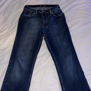 Dolce & Gabbana jeans  - Ett par Dolce & Gabbana Jeans storlek M. Använda Max 5 gånger ungefär men dom är i bra skick 
