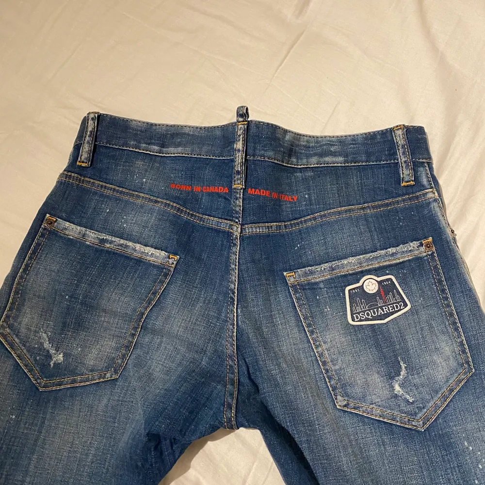 Dsquared2 jeans storlek 46/ small . Jeans & Byxor.