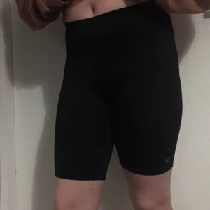 SOC cykelbyxor i storlek 158/164 - Cykelbyxor i bra skick köpa för ungefär 1,5 år sedan 