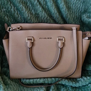 Michael Kors - Äkta Michael Kors selma large satchel