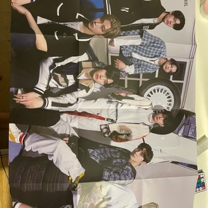 Äkta enhypen poster - 30kr+23kr frakt