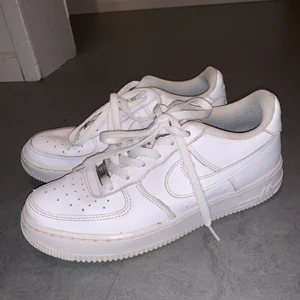 Air Force 1 - Köpta i somras, säljer pga att de inte används, 