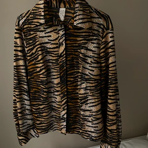 Tiger shirt - Tiger skjorte str M