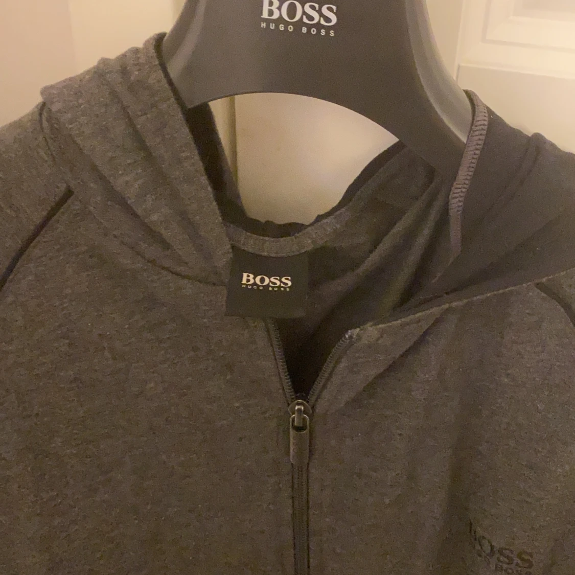 Hugo boss  - 90