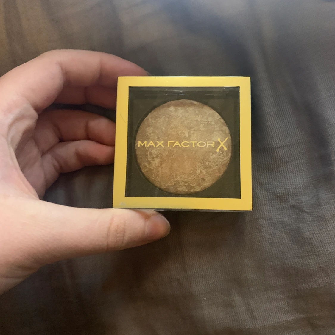 Max factor creme bronze - 90