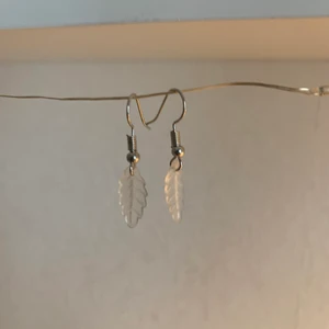 Örhängen  - Skriv till mig om ni är intresserade❤️ hemmagjorda örhängen som inte är använda