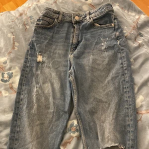 Jeans från H&M stolek 158 - Inte använda så mycket säljer pga att dom är för små😢❤️