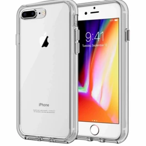 Genomskinligt skal iPhone 7/8 pluss - Ett mobil skal till en iPhone 7/8 pluss! Den skyddar hörn extra mycket och kanterna är ganska tjocka så det skyddar bra! Det är genomskinligt och blir inte så lätt gult som alla andra☺️