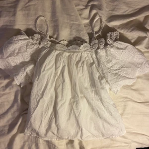 blus - super fin offshoulder blus❣️använd få gånger 